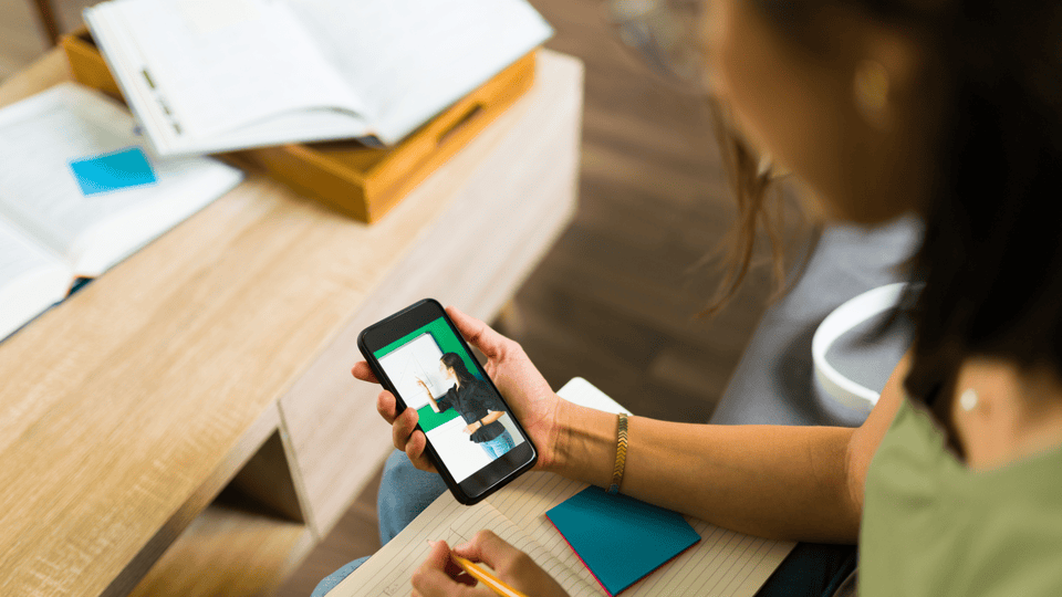 Profissional em microlearning - treinamento de NR-1 via mobile